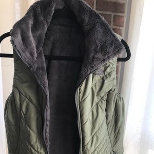 The North Face Mossbud Reversible Vest